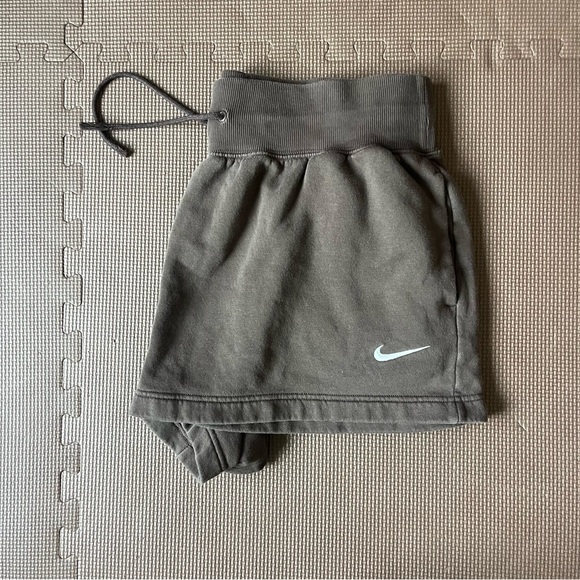 Nike Pants - Chocolate Brown Nike XL Shorts